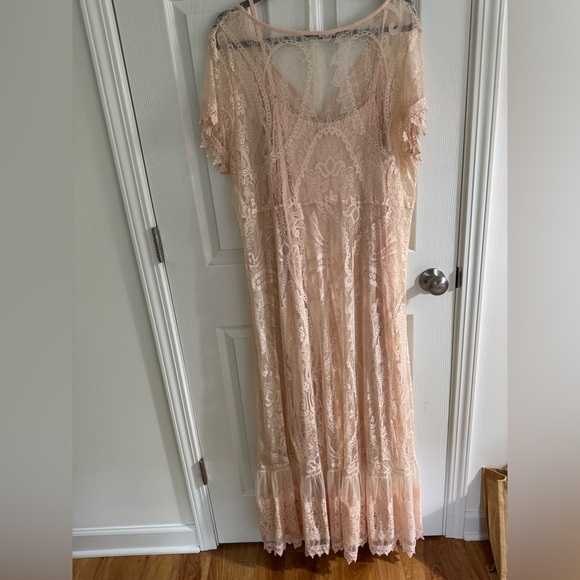 Torrid Size 2 Maxi Lace Button-Front Dress light peach ivory peach 🍑 - Picture 9 of 13